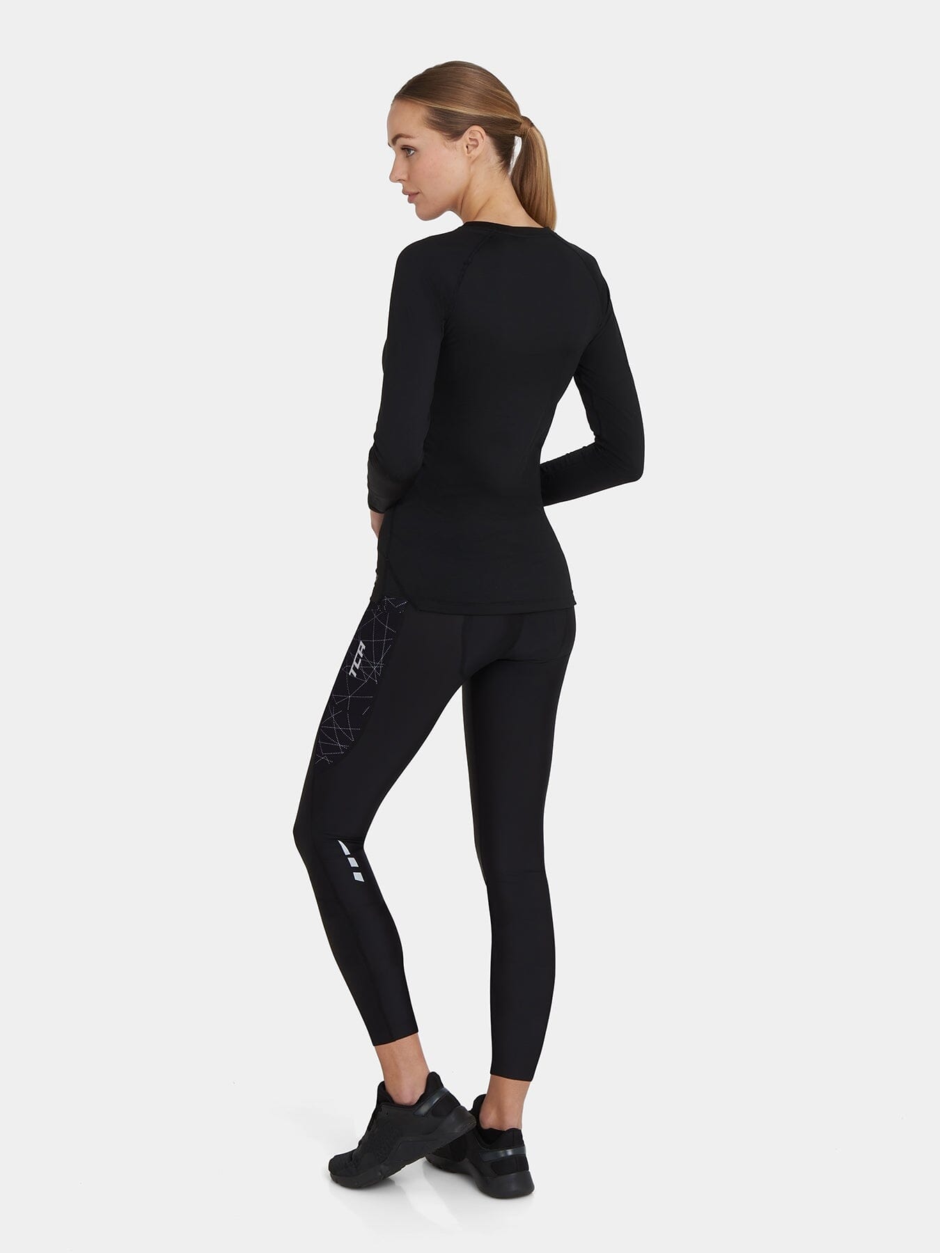 Padded Capri Cycling Leggings For Women With Reflective Strips & Side Pocket